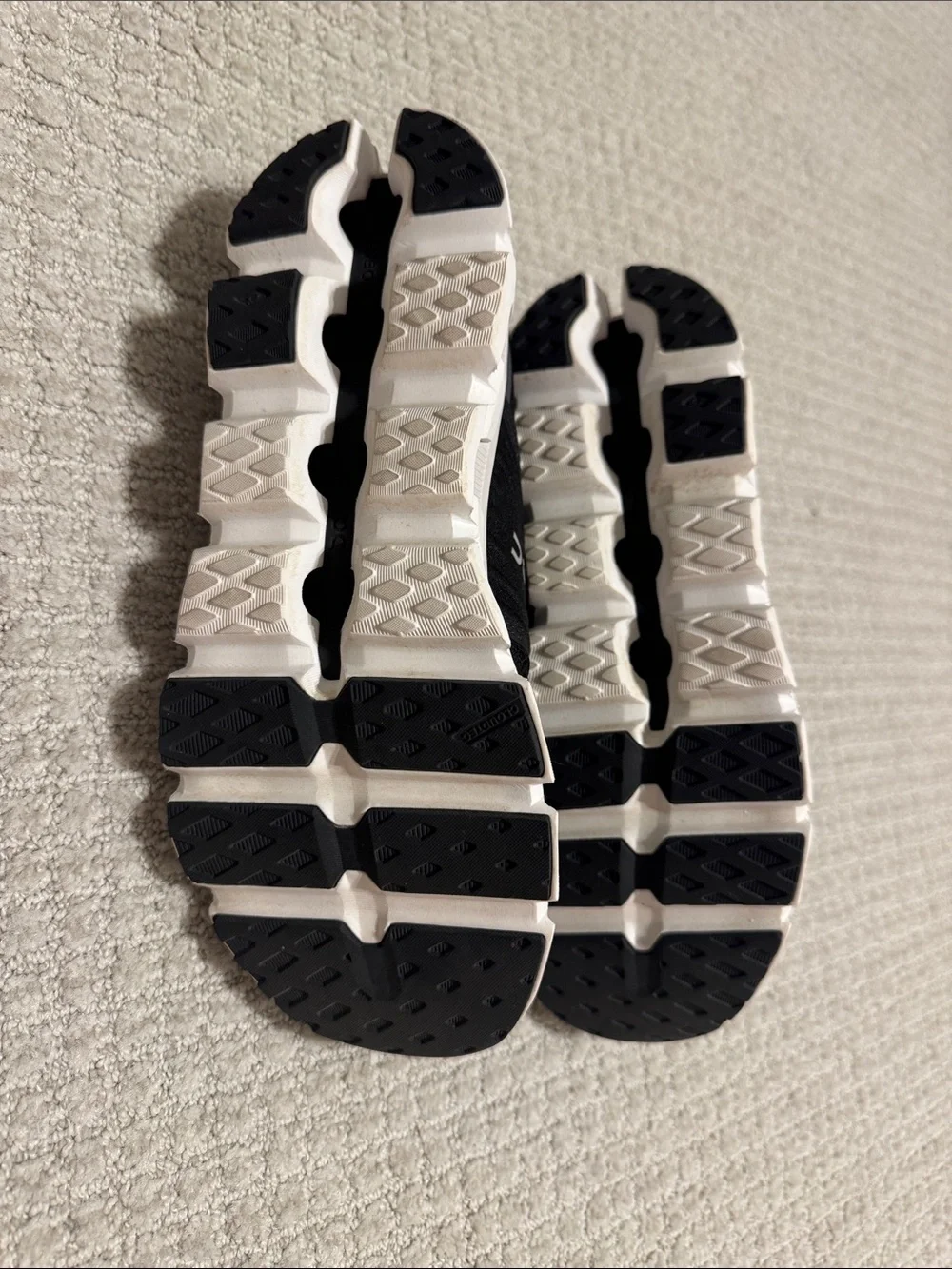 On Running Cloud Swift 3 Black/White Running Sneakers Womens size 9 - Picture 6 of 9